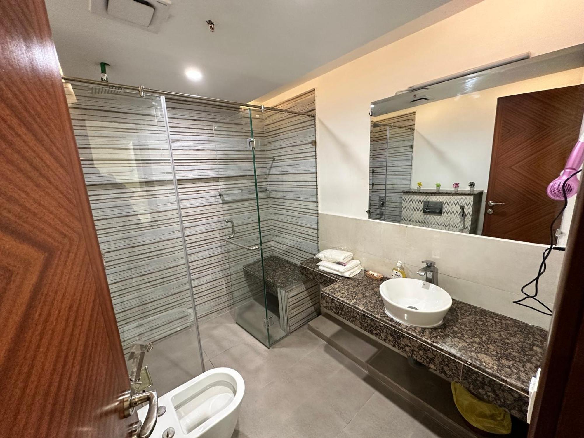 Sunset Luxury Gold Crest Mall Residency Lahore Extérieur photo